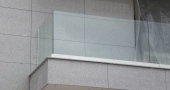 Стъклени парапети